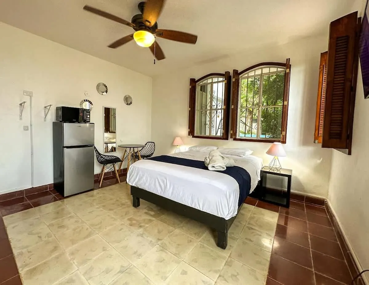 Semesterbostad Loft Para 2 Con Amenidades Y Jacuzzi Compartido Mérida